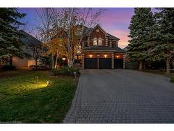 5179 Elmridge Drive  Mississauga, ON L5M 5A4