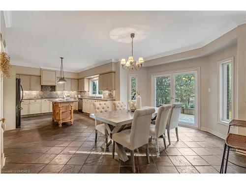 5179 Elmridge Drive, Mississauga, ON - Indoor Photo Showing Dining Room