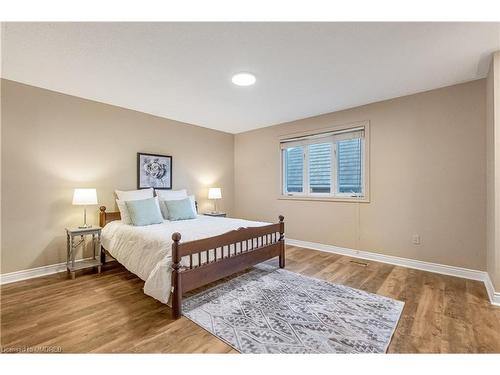 5179 Elmridge Drive, Mississauga, ON - Indoor Photo Showing Bedroom