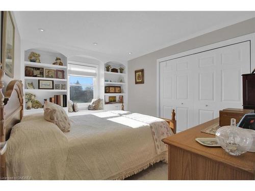 11044 1St Line, Milton, ON - Indoor Photo Showing Bedroom