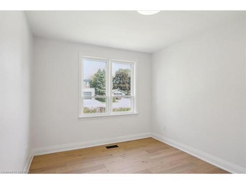 242 Vilma Drive, Oakville, ON - Indoor Photo Showing Other Room