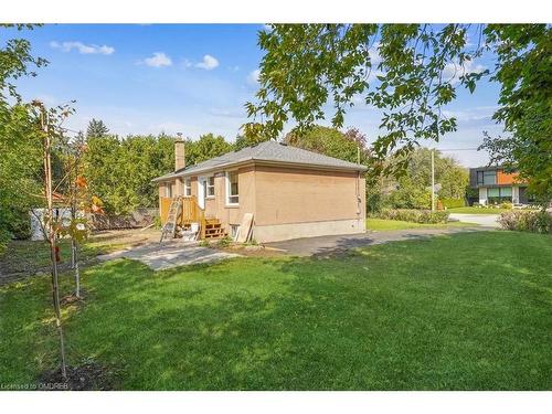 242 Vilma Drive, Oakville, ON - Outdoor