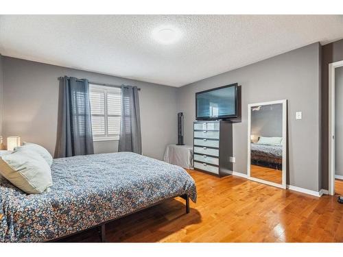 2159 White Dove Circle, Oakville, ON - Indoor Photo Showing Bedroom