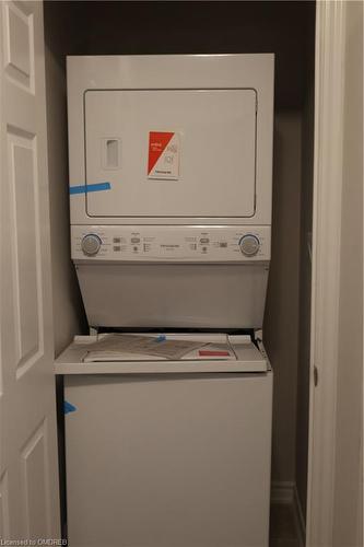 94-677 Park Road N, Brantford, ON - Indoor Photo Showing Laundry Room