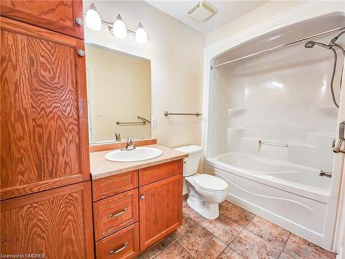 21 Bluegrass Crescent, St. Catharines, ON - Indoor Photo Showing Bathroom