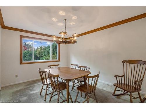 118 Lynn Court, Burlington, ON - Indoor Photo Showing Dining Room