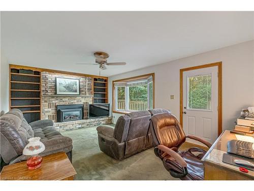 118 Lynn Court, Burlington, ON - Indoor Photo Showing Living Room With Fireplace