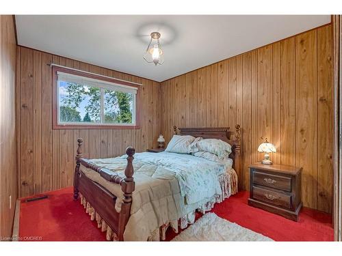 118 Lynn Court, Burlington, ON - Indoor Photo Showing Bedroom