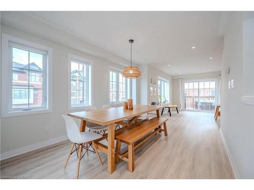 11-311 Woolwich Street, Waterloo, ON - Indoor Photo Showing Dining Room