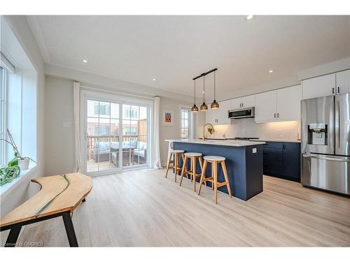 11-311 Woolwich Street, Waterloo, ON - Indoor Photo Showing Kitchen With Stainless Steel Kitchen With Upgraded Kitchen