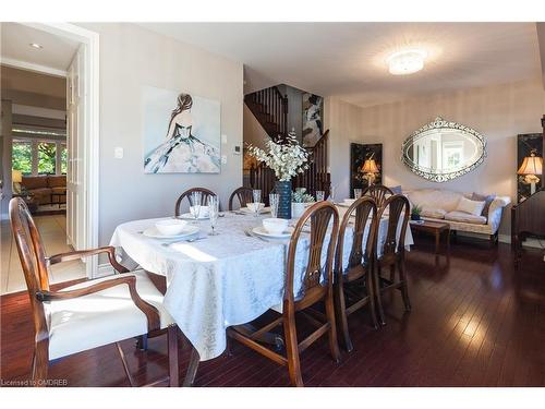 29 Premium Way, Mississauga, ON - Indoor Photo Showing Dining Room