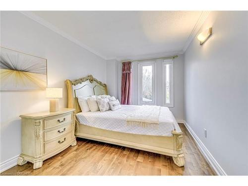 3401 Water Lily Court, Mississauga, ON - Indoor Photo Showing Bedroom