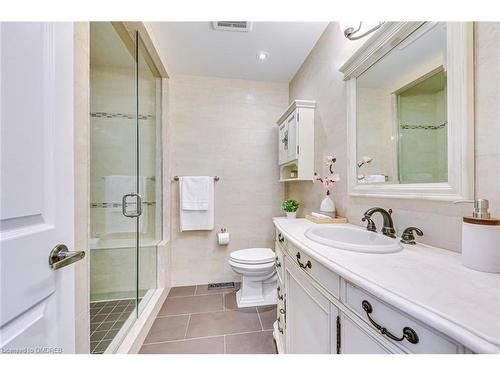 3401 Water Lily Court, Mississauga, ON - Indoor Photo Showing Bathroom