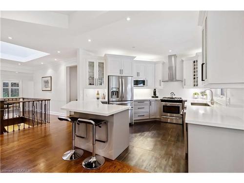 1195 Crestdale Road, Mississauga, ON - Indoor Photo Showing Kitchen With Stainless Steel Kitchen With Upgraded Kitchen