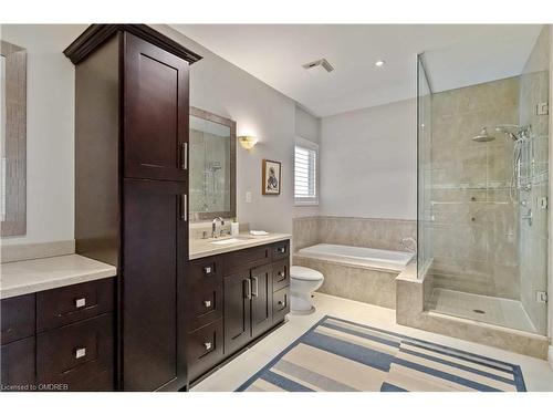 1195 Crestdale Road, Mississauga, ON - Indoor Photo Showing Bathroom