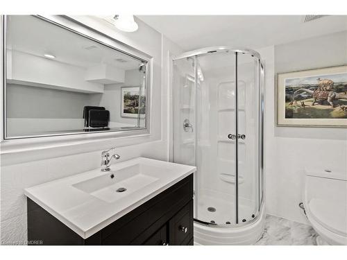 1195 Crestdale Road, Mississauga, ON - Indoor Photo Showing Bathroom