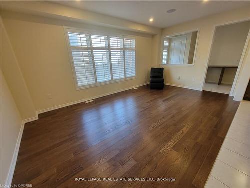 7989 Odell Crescent, Niagara Falls, ON - Indoor Photo Showing Other Room