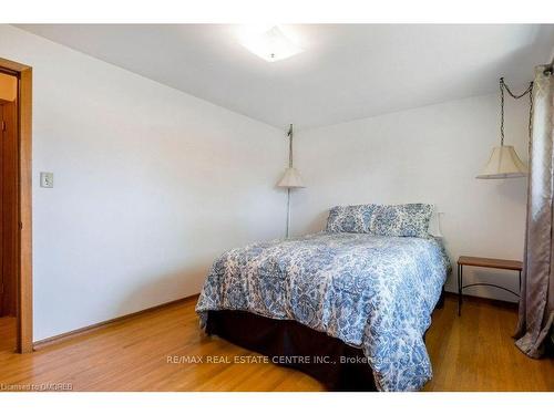 17 Mary Street, Milton, ON - Indoor Photo Showing Bedroom