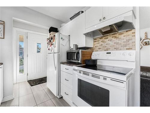 49 Hill Park Lane, St. Catharines, ON - Indoor Photo Showing Kitchen