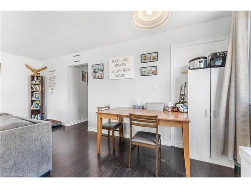 49 Hill Park Lane, St. Catharines, ON - Indoor Photo Showing Dining Room