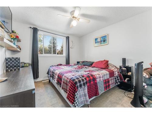 49 Hill Park Lane, St. Catharines, ON - Indoor Photo Showing Bedroom