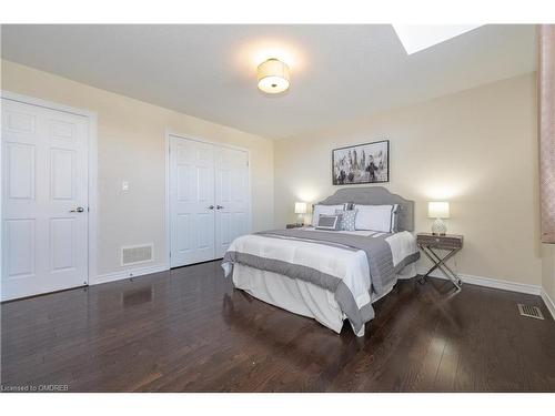 3168 Watercliffe Court, Oakville, ON - Indoor Photo Showing Bedroom