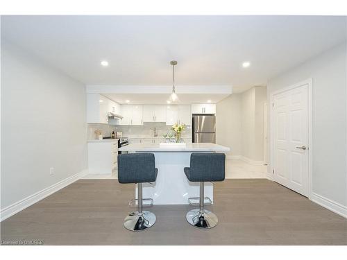 3168 Watercliffe Court, Oakville, ON - Indoor Photo Showing Kitchen