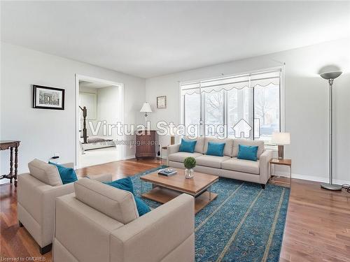 24 The Meadows Street, St. Catharines, ON - Indoor Photo Showing Living Room