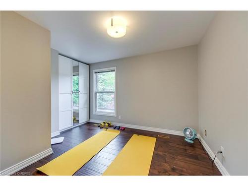 1460 Caulder Drive, Oakville, ON - Indoor Photo Showing Other Room