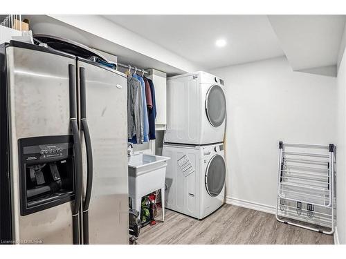 2234 Shipwright Road, Oakville, ON - Indoor Photo Showing Laundry Room