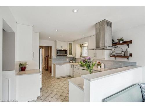 4476 Jenkins Crescent, Mississauga, ON - Indoor Photo Showing Kitchen