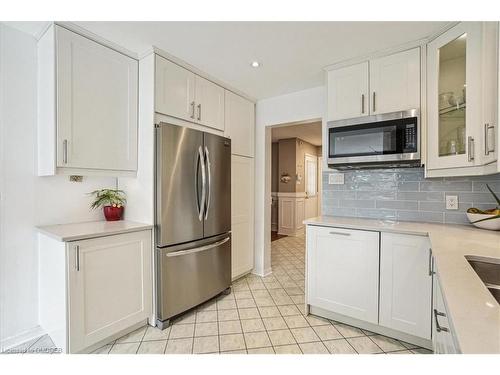 4476 Jenkins Crescent, Mississauga, ON - Indoor Photo Showing Kitchen