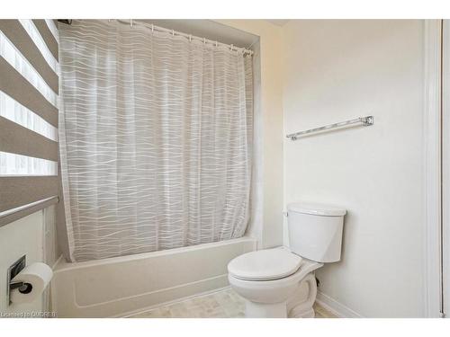 4476 Jenkins Crescent, Mississauga, ON - Indoor Photo Showing Bathroom