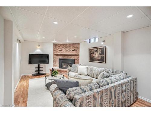 4476 Jenkins Crescent, Mississauga, ON - Indoor Photo Showing Living Room With Fireplace