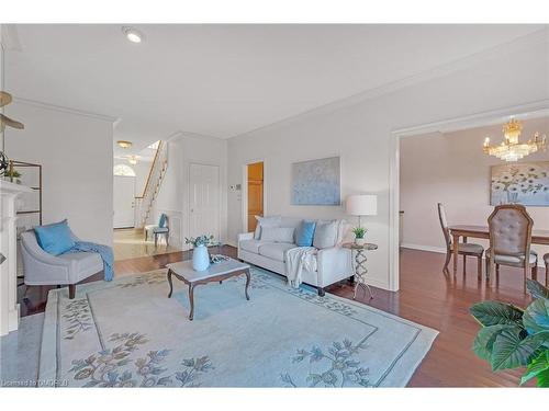 106 Fairwood Place W, Burlington, ON - Indoor Photo Showing Living Room