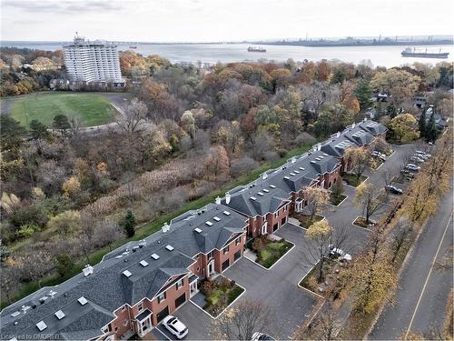 106 Fairwood Place W, Burlington, ON - Outdoor With Body Of Water With View