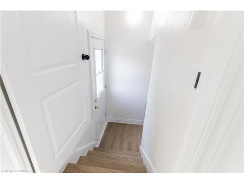 46 Upper Walker Avenue, Stoney Creek, ON - Indoor Photo Showing Other Room