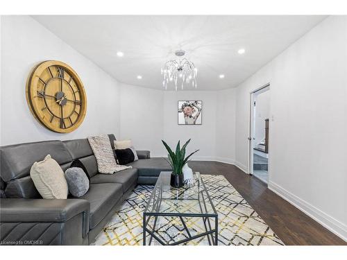 1204 Potters Wheel Crescent, Oakville, ON - Indoor Photo Showing Living Room