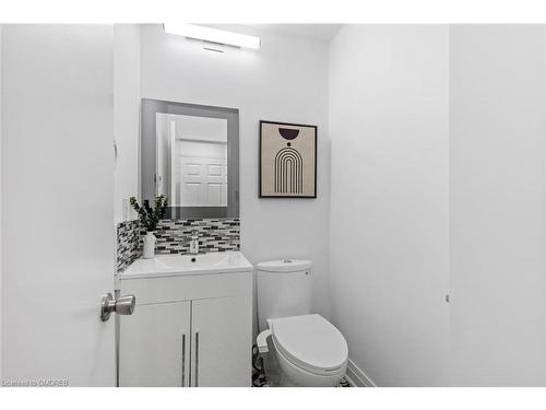 1204 Potters Wheel Crescent, Oakville, ON - Indoor Photo Showing Bathroom