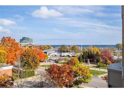 517-2511 Lakeshore Road W, Oakville, ON - Outdoor With View