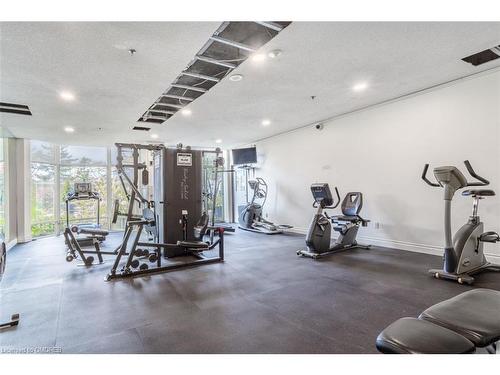 517-2511 Lakeshore Road W, Oakville, ON - Indoor Photo Showing Gym Room