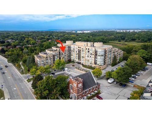 517-2511 Lakeshore Road W, Oakville, ON - Outdoor With View