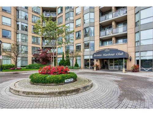 517-2511 Lakeshore Road W, Oakville, ON - Outdoor With Balcony With Facade