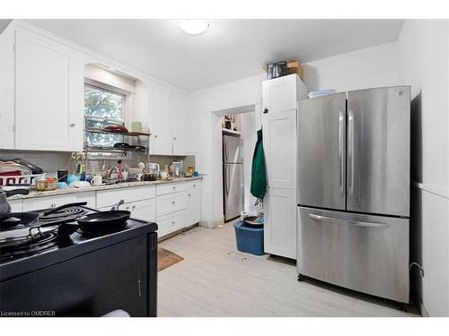 83 Haddon Avenue S, Hamilton, ON - Indoor Photo Showing Kitchen