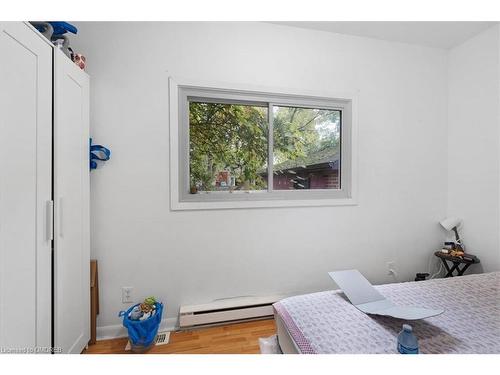 83 Haddon Avenue S, Hamilton, ON - Indoor Photo Showing Bedroom