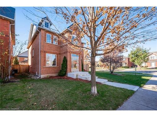 2540 Sunnyhurst Close, Oakville, ON - Outdoor