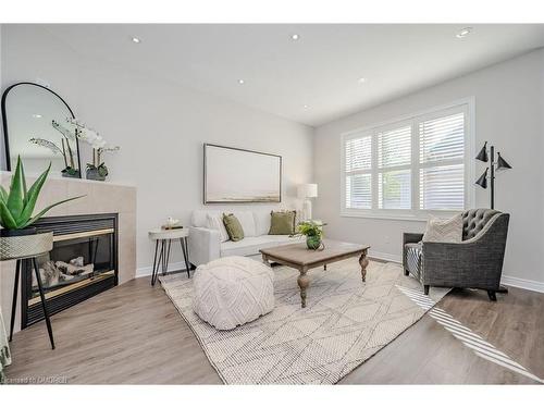 2540 Sunnyhurst Close, Oakville, ON - Indoor Photo Showing Living Room With Fireplace