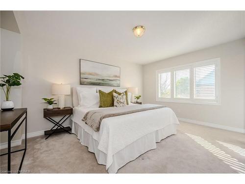 2540 Sunnyhurst Close, Oakville, ON - Indoor Photo Showing Bedroom