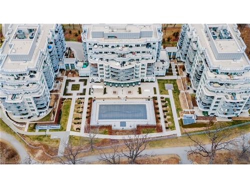 327-3500 Lakeshore Rd W, Oakville, ON - Outdoor With View