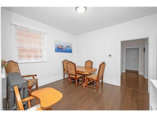 117 Fairleigh Avenue S, Hamilton, ON - Indoor Photo Showing Dining Room